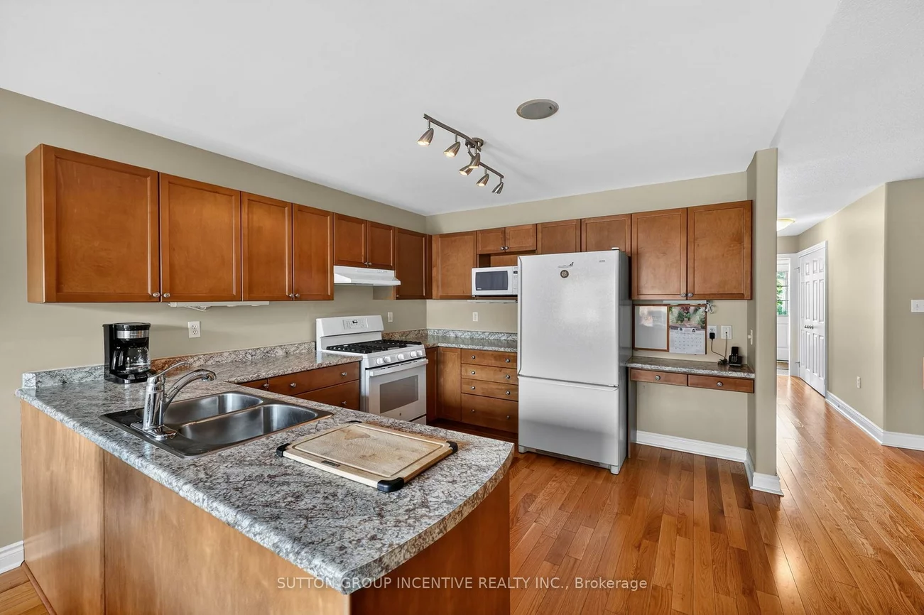 101, Lion's Gate, Little Lake, Barrie