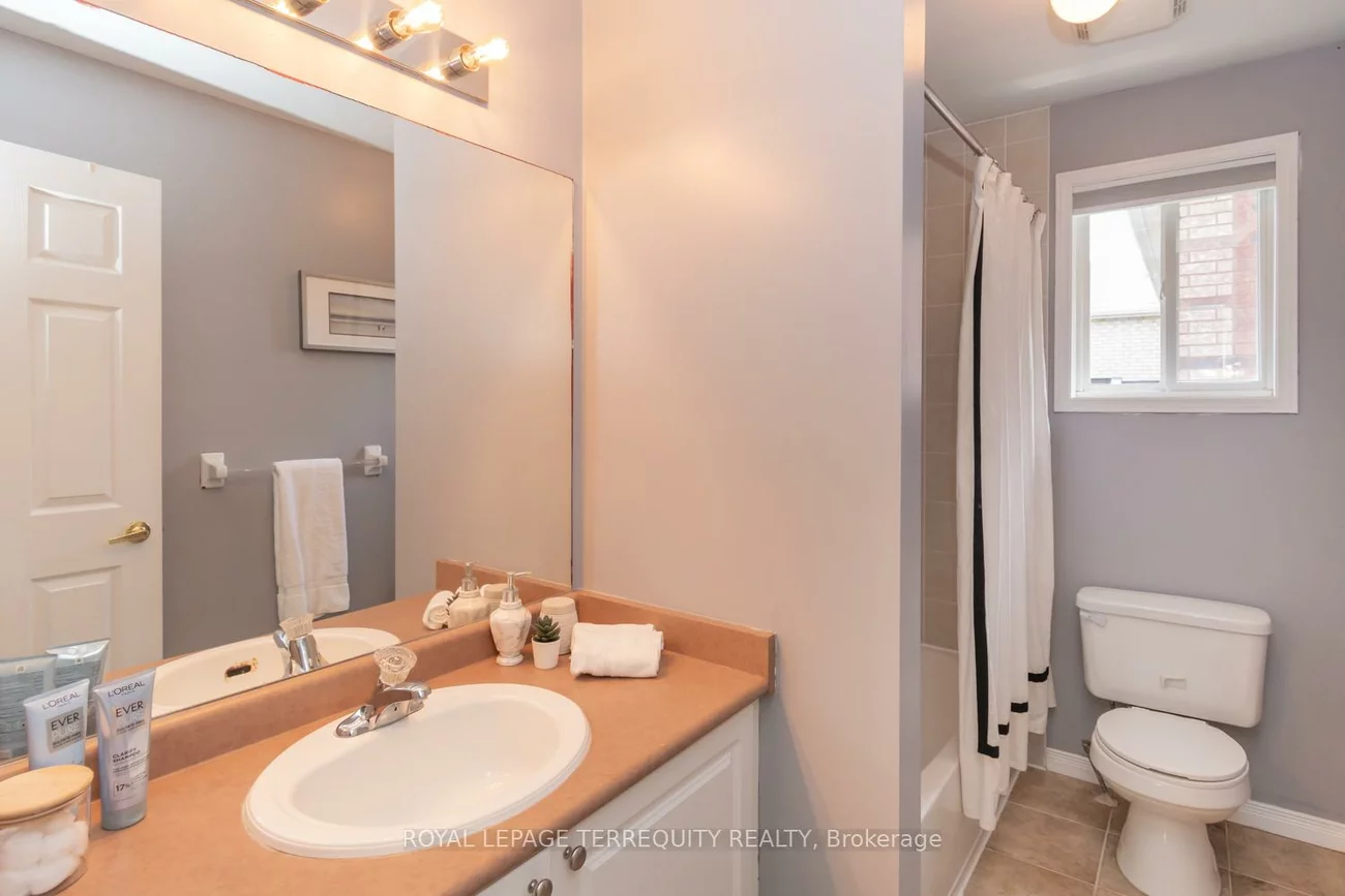 14, Hewitt, Georgian Drive, Barrie