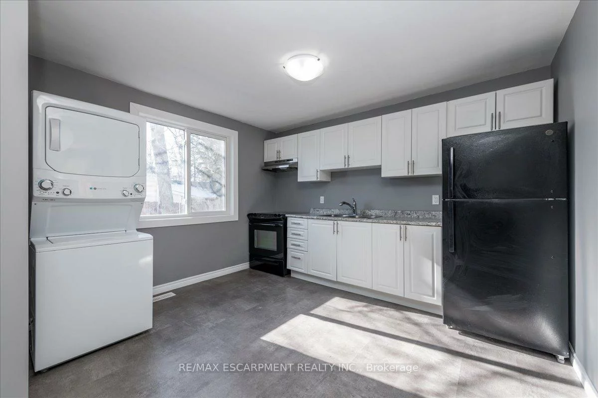 210, Owen, Wellington, Barrie