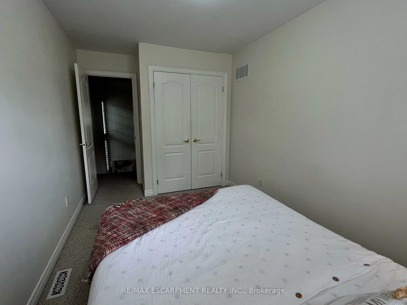 210, Owen, Wellington, Barrie
