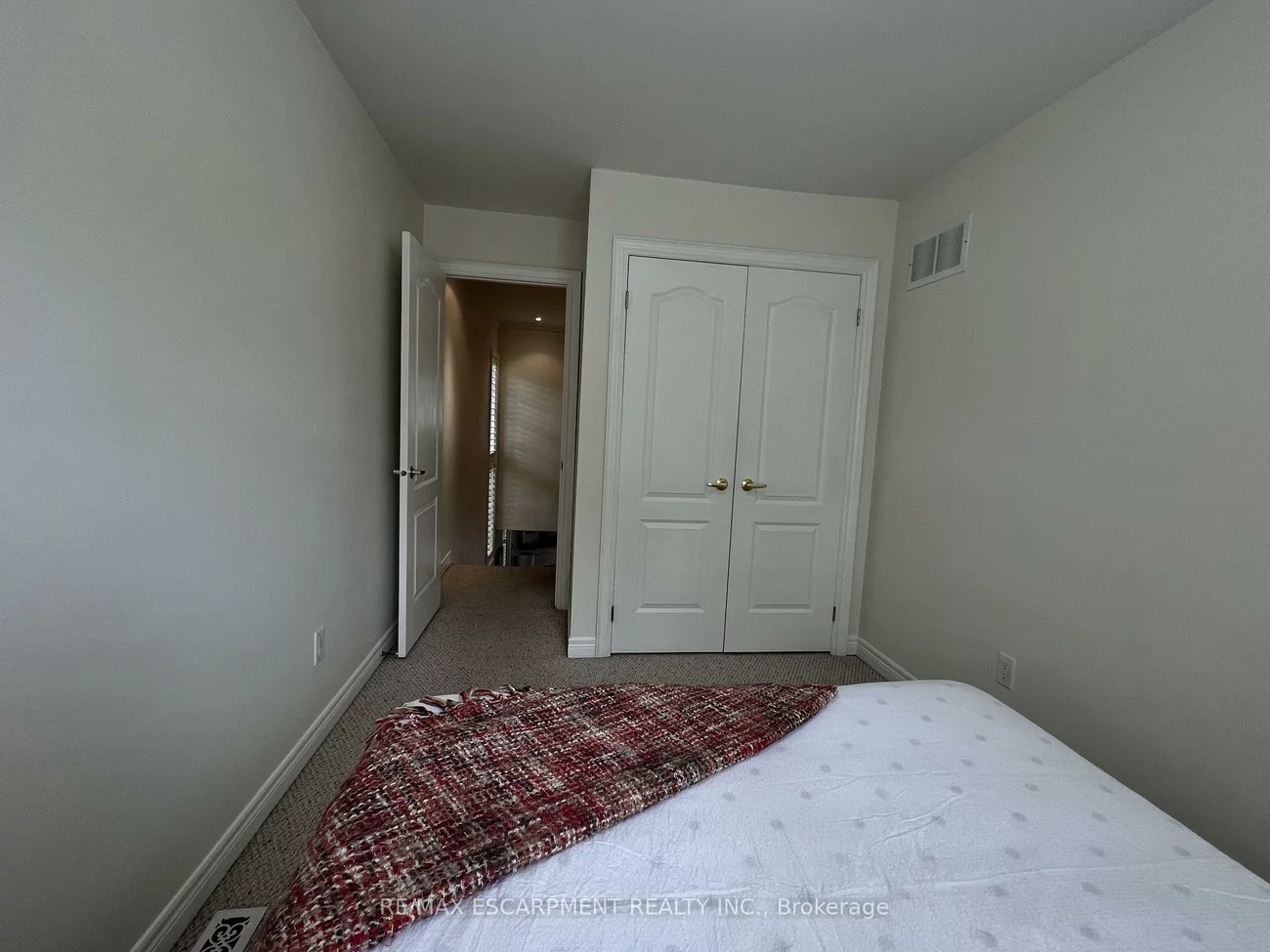 210, Owen, Wellington, Barrie