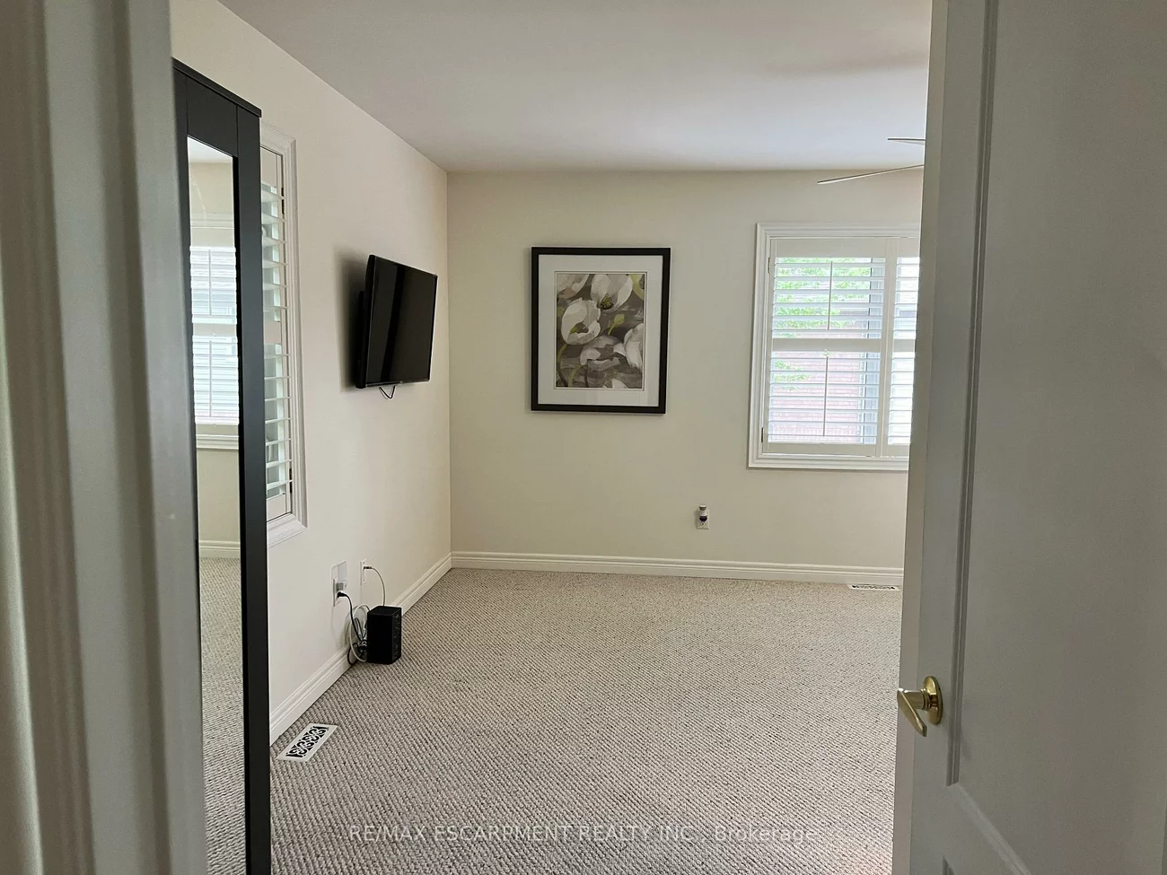 210, Owen, Wellington, Barrie