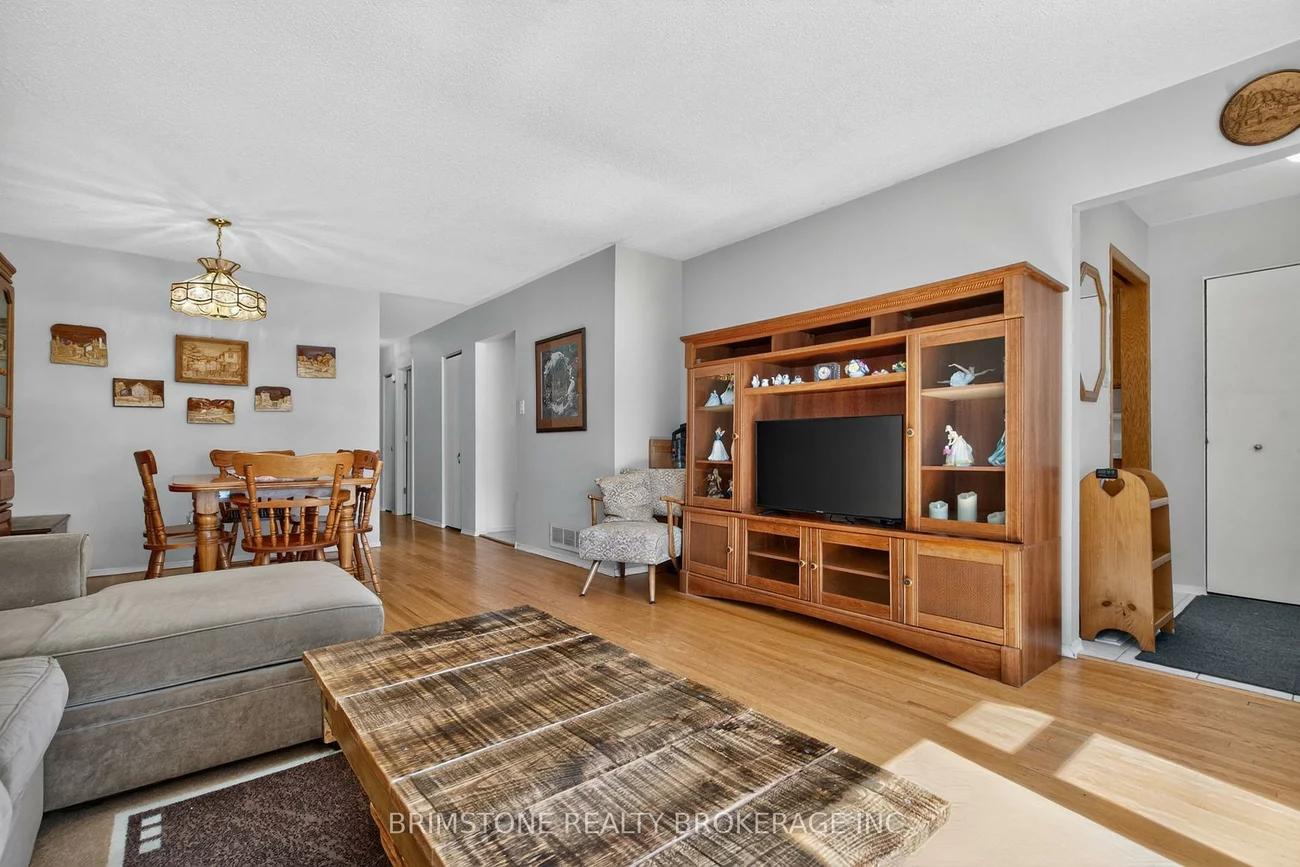 22, Lonsdale, Grove East, Barrie