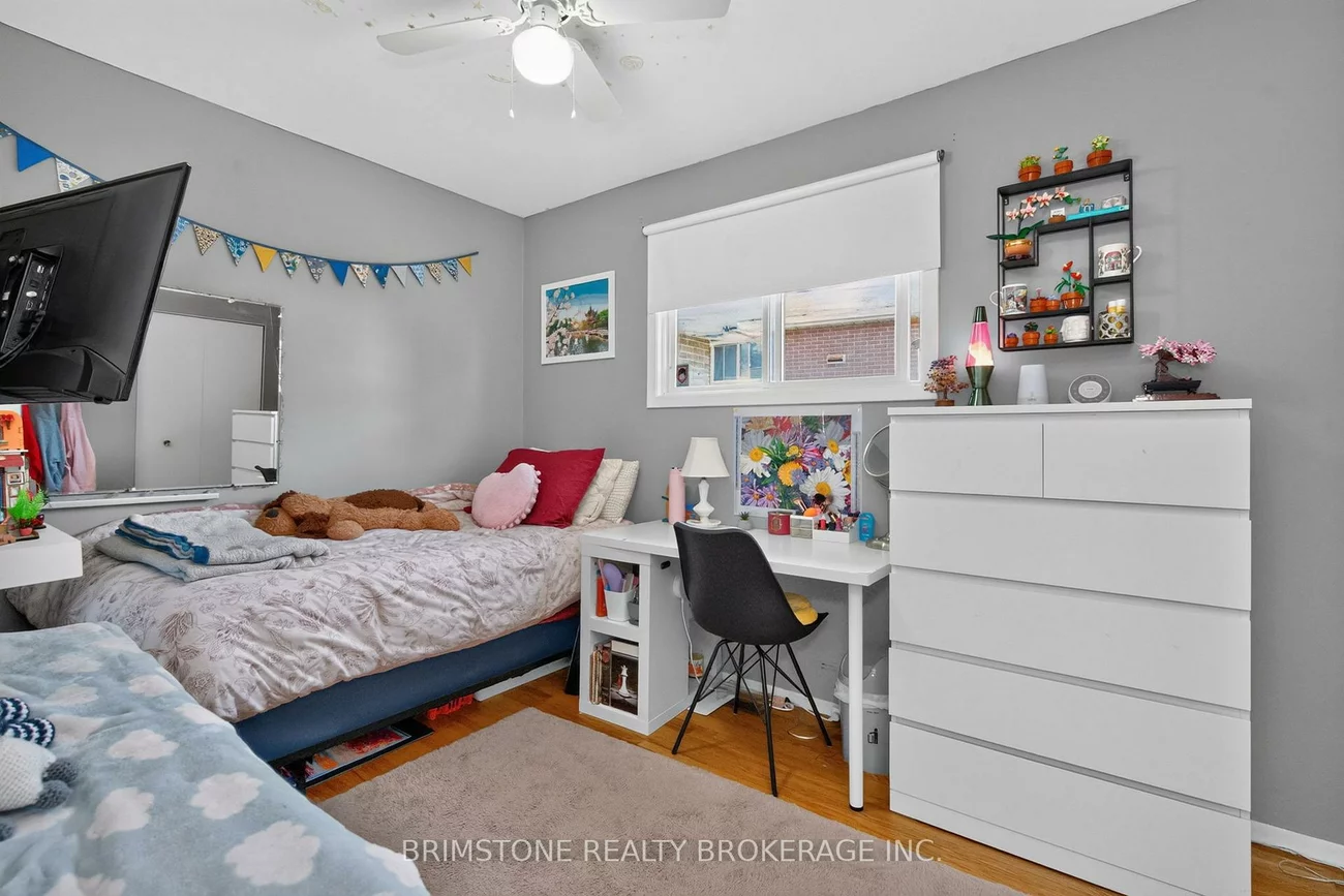 22, Lonsdale, Grove East, Barrie