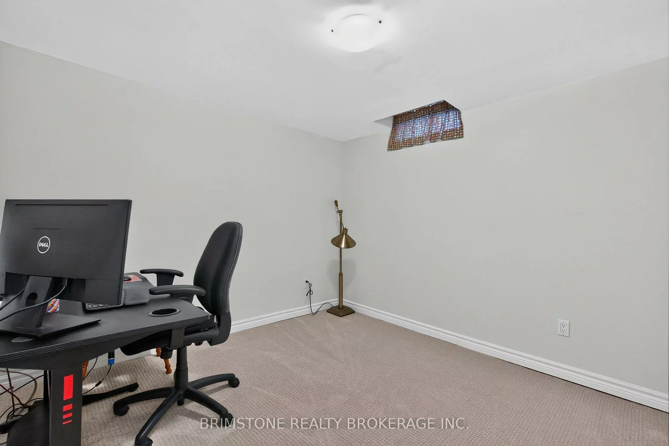 22, Lonsdale, Grove East, Barrie