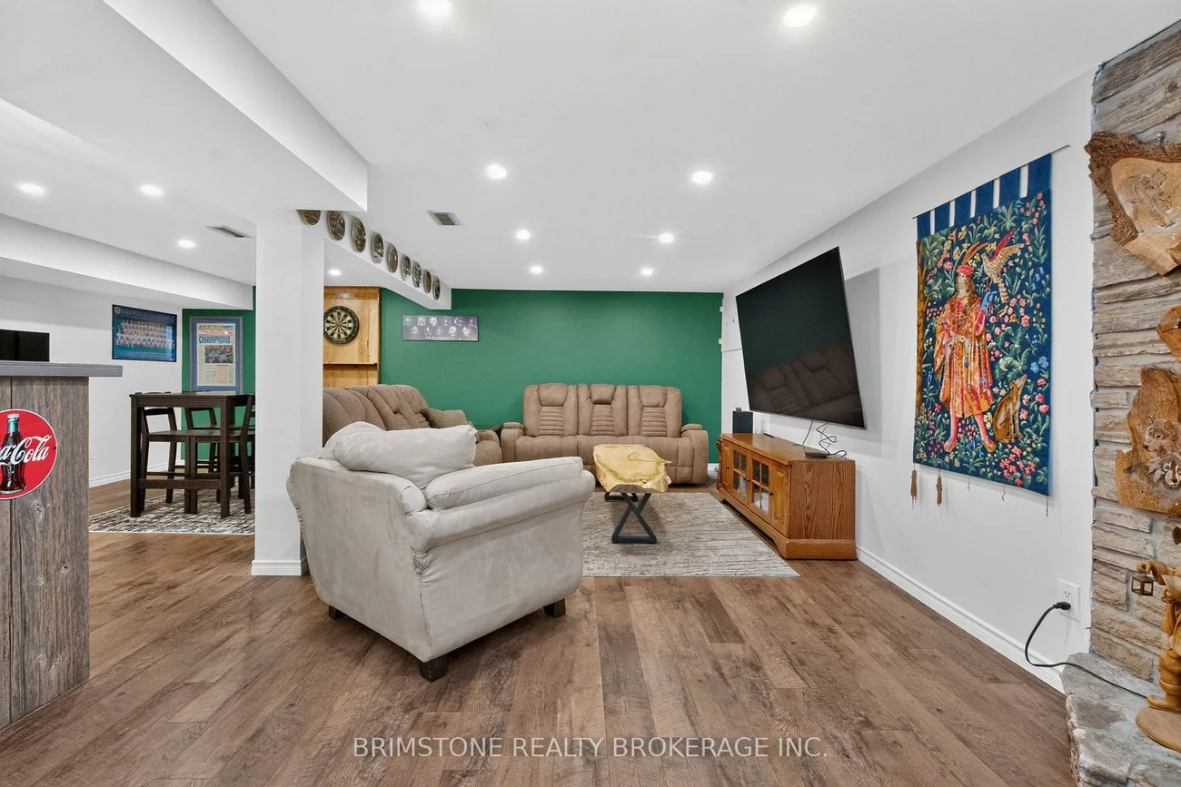 22, Lonsdale, Grove East, Barrie