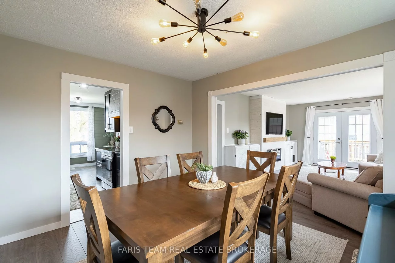 20, Carol, Allandale Heights, Barrie