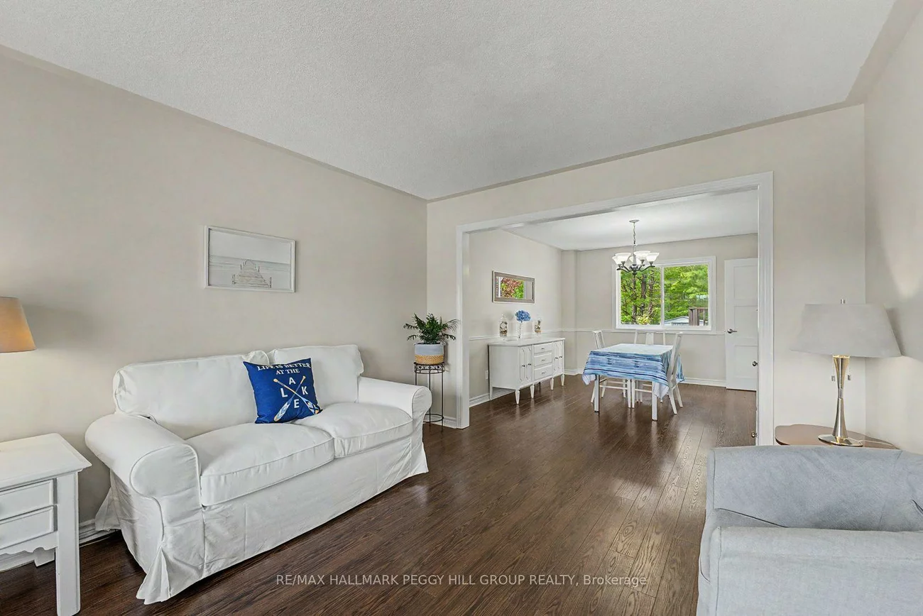 26, Kenwell, Holly, Barrie