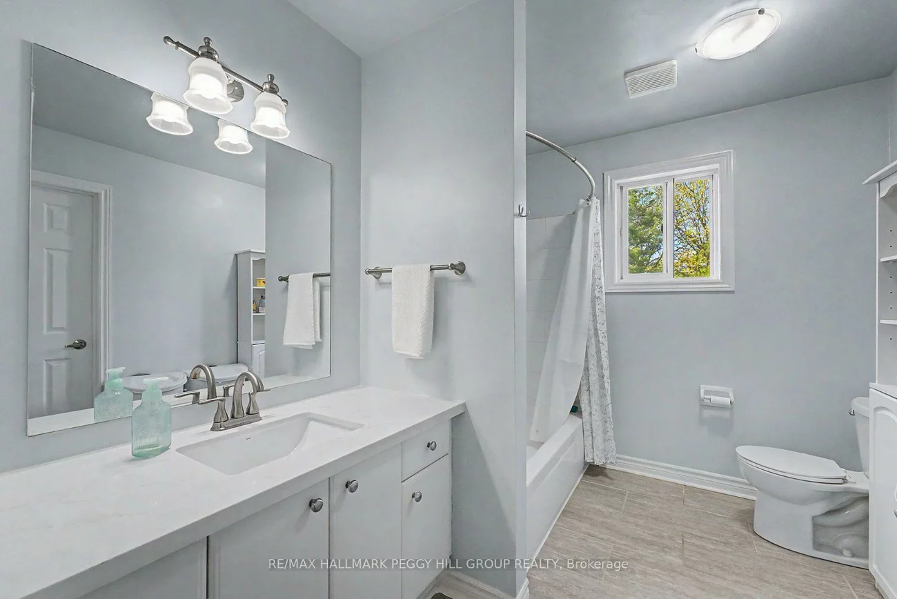 26, Kenwell, Holly, Barrie