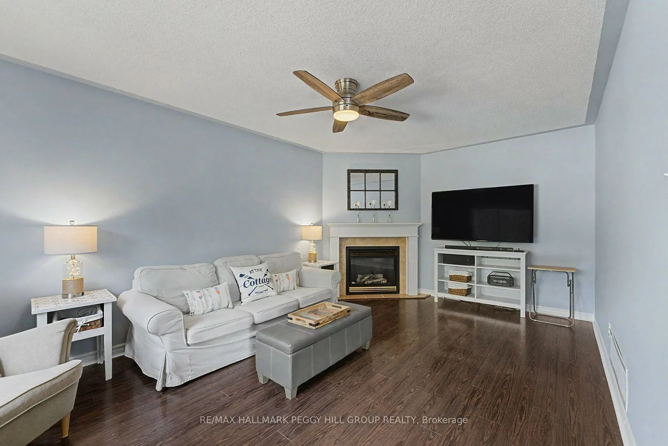 26, Kenwell, Holly, Barrie