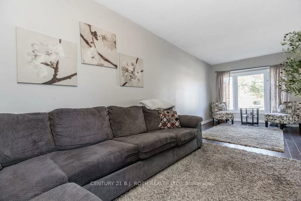 99, CARDINAL, Cundles East, Barrie