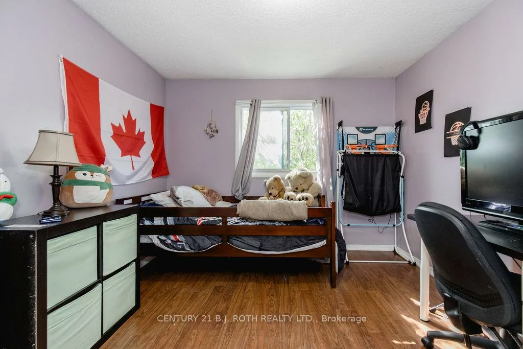 99, CARDINAL, Cundles East, Barrie