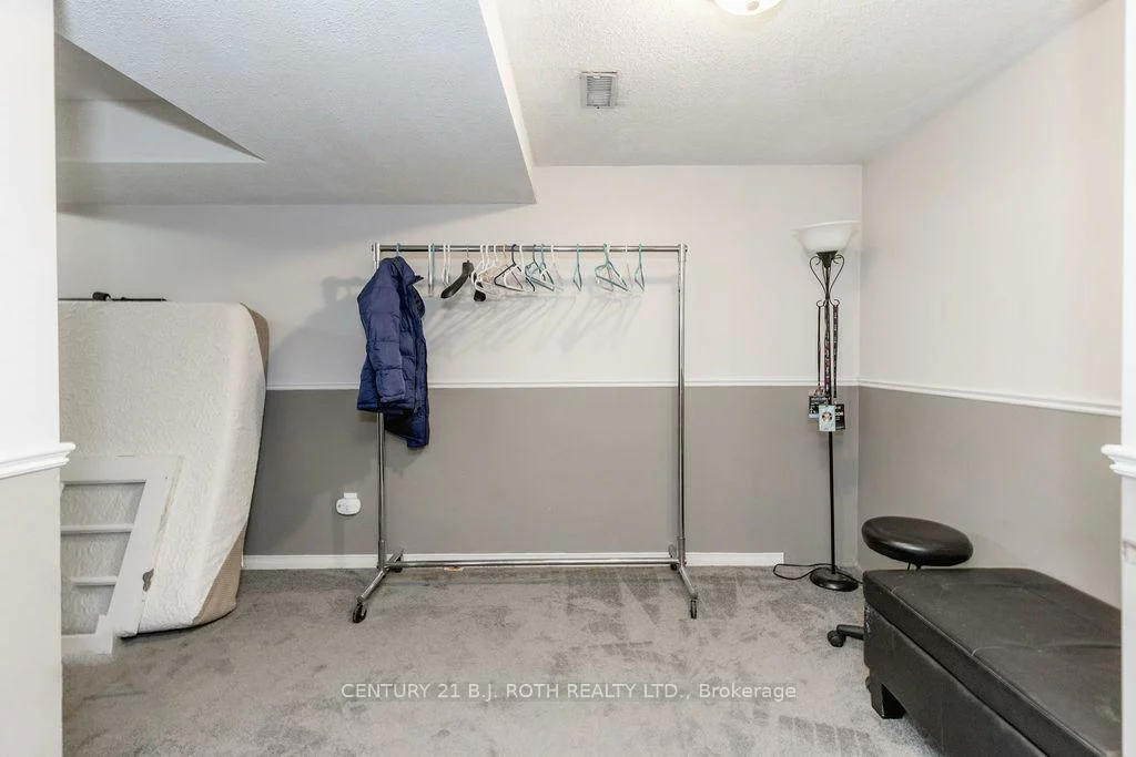 99, CARDINAL, Cundles East, Barrie