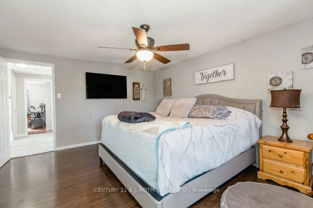 99, CARDINAL, Cundles East, Barrie