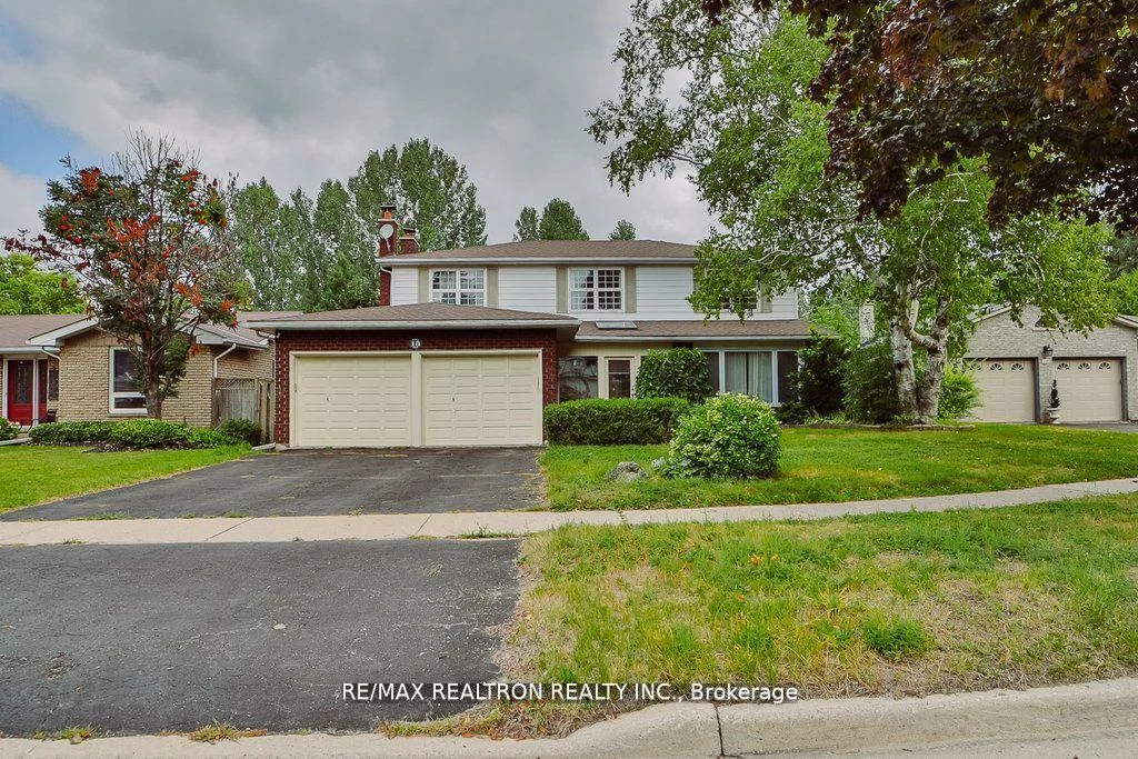 18, Debra, Allandale Heights, Barrie
