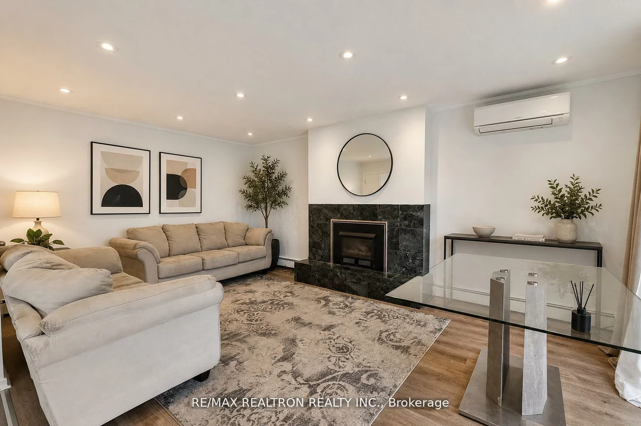 18, Debra, Allandale Heights, Barrie