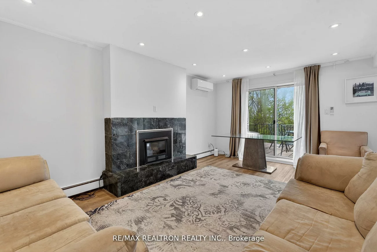 18, Debra, Allandale Heights, Barrie