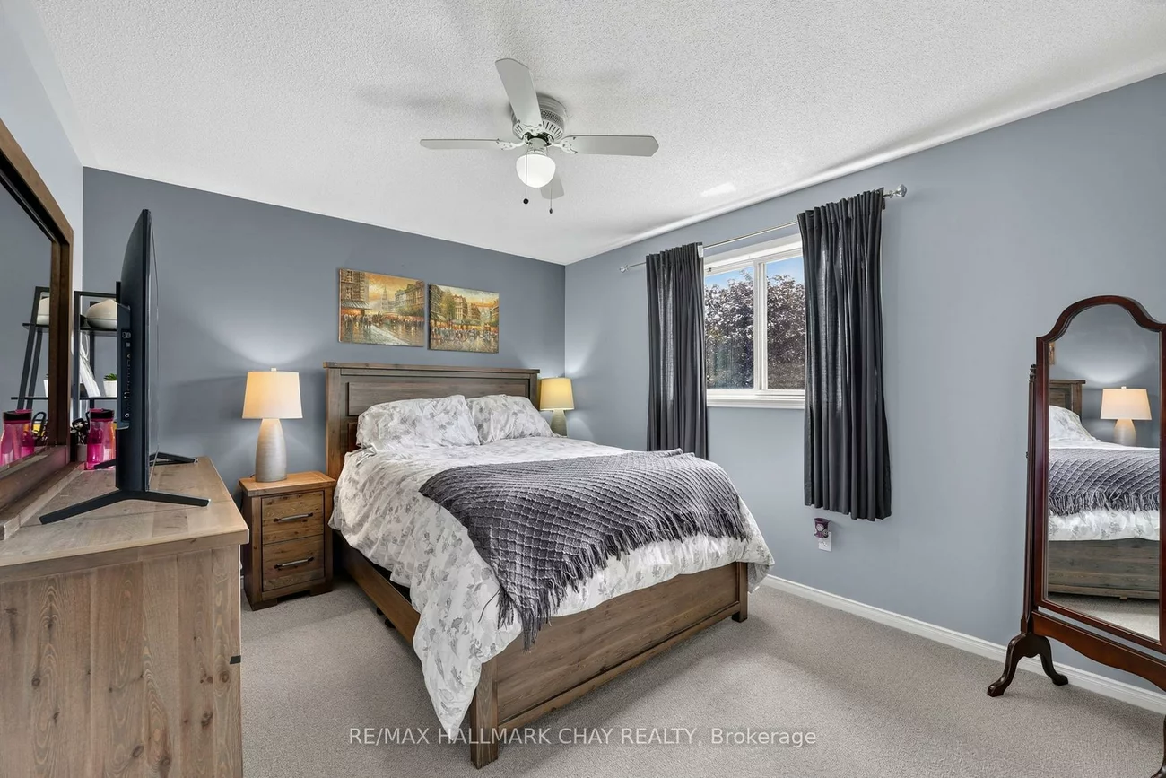 41, Hodgson, Northwest, Barrie