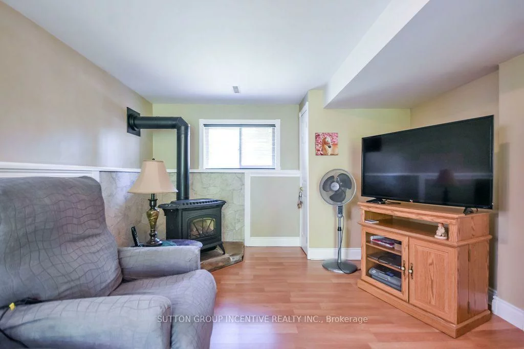 10, Palling, Grove East, Barrie