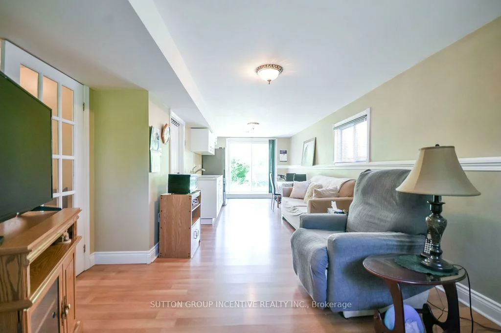10, Palling, Grove East, Barrie