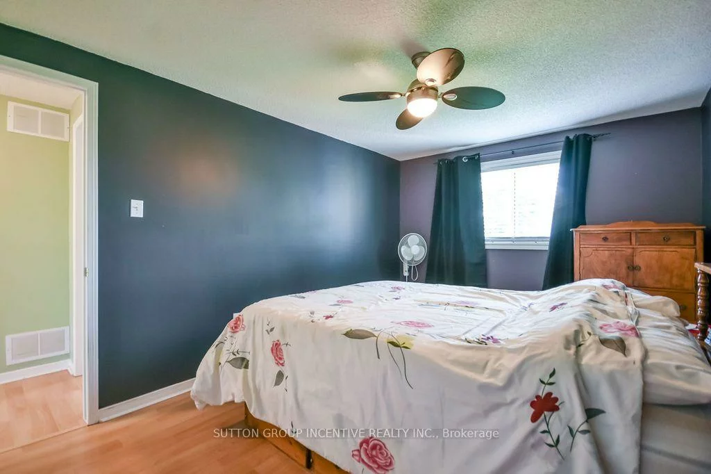 10, Palling, Grove East, Barrie