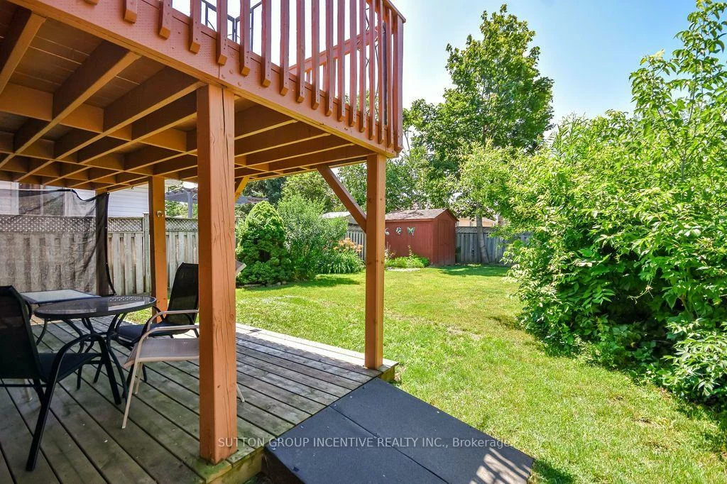 10, Palling, Grove East, Barrie