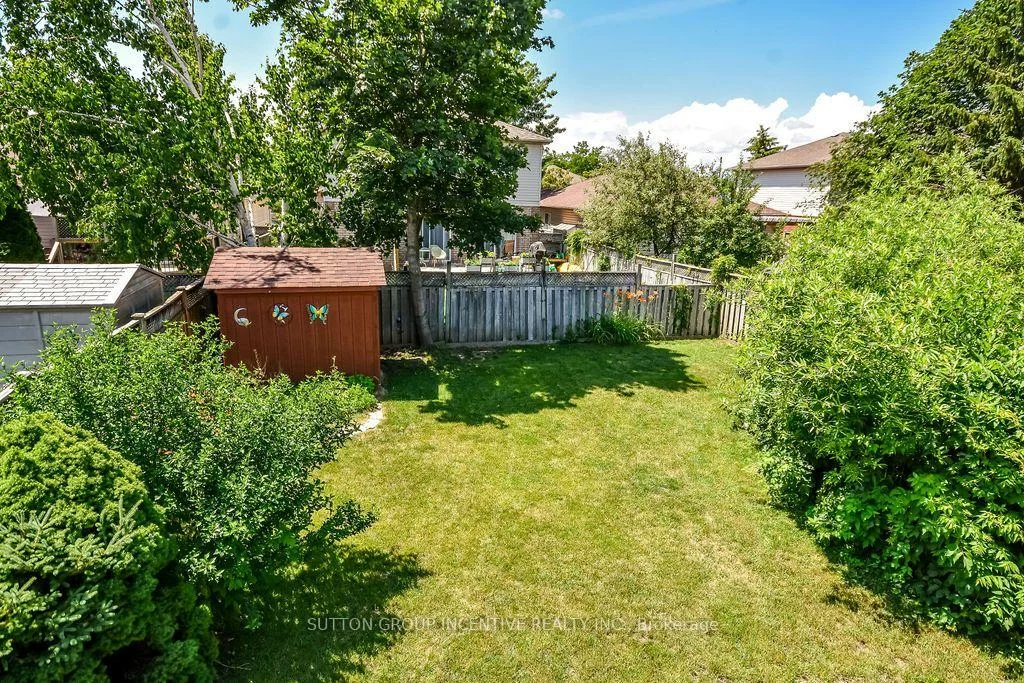 10, Palling, Grove East, Barrie