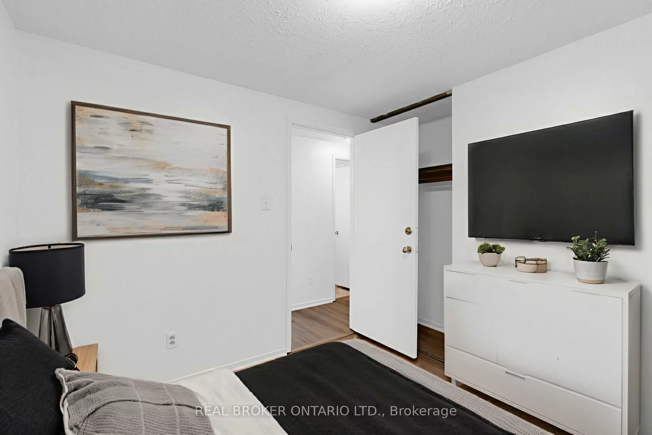 57, Bernick, Grove East, Barrie
