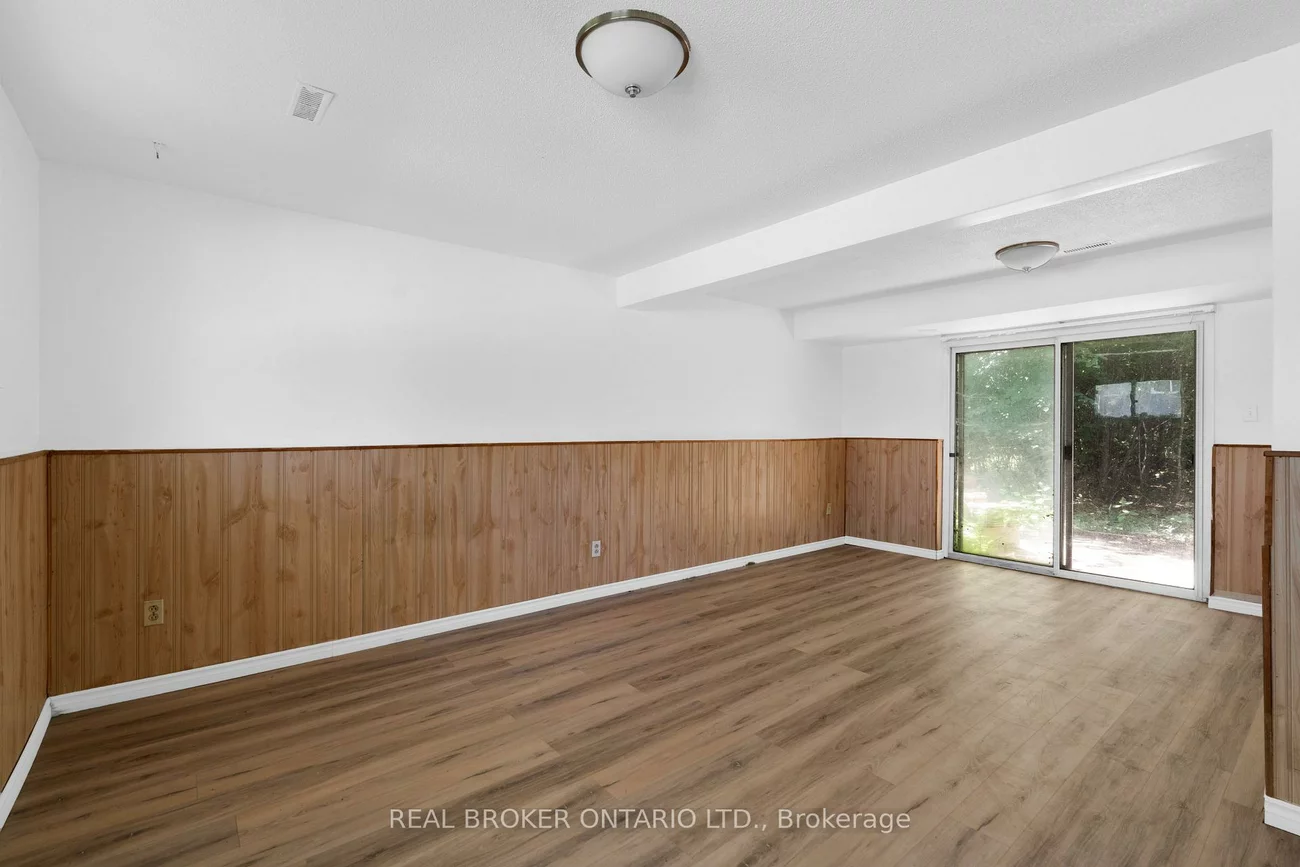 57, Bernick, Grove East, Barrie