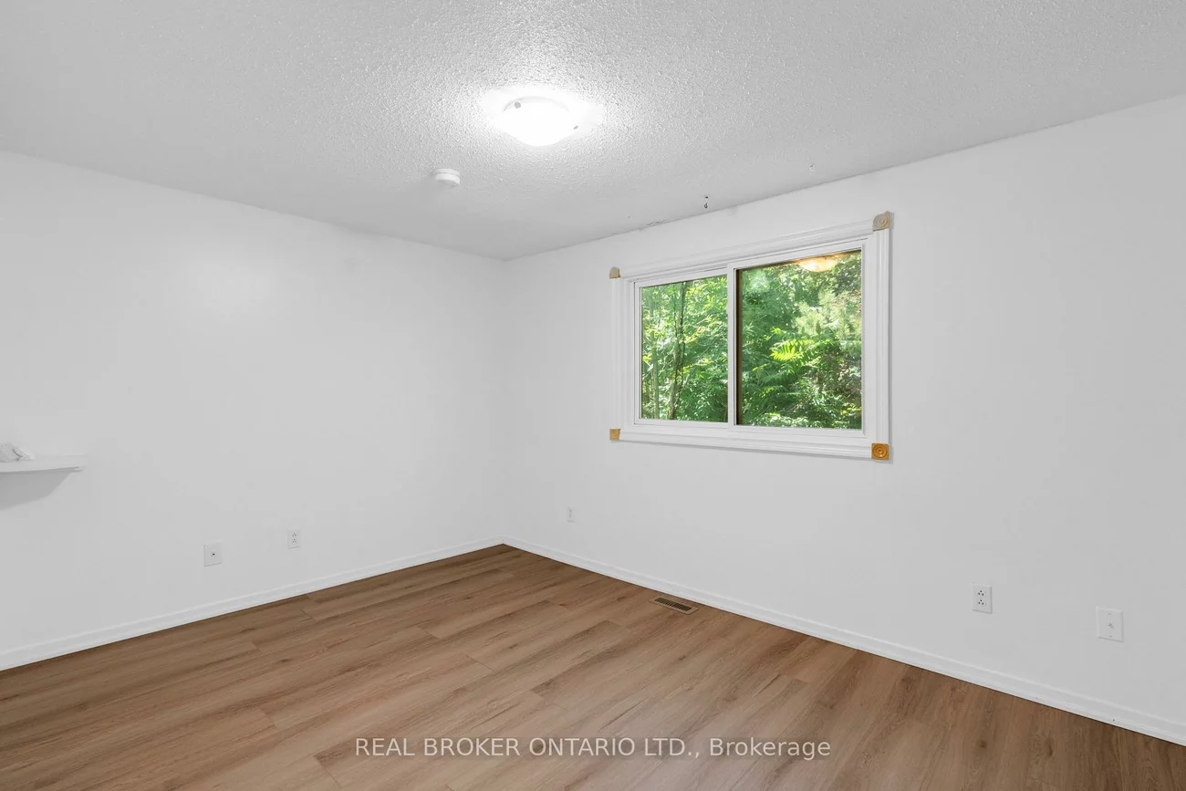 57, Bernick, Grove East, Barrie