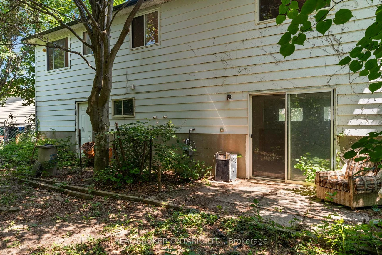 57, Bernick, Grove East, Barrie