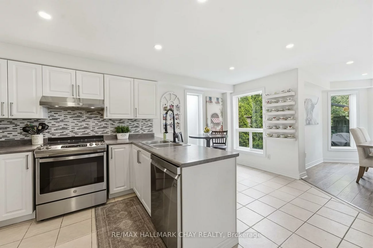 228, Wessenger, North Shore, Barrie