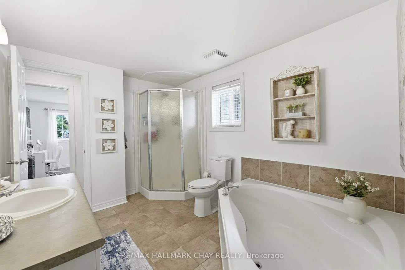 228, Wessenger, North Shore, Barrie