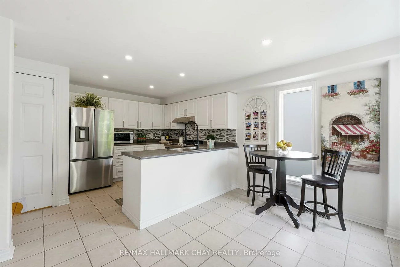 228, Wessenger, North Shore, Barrie
