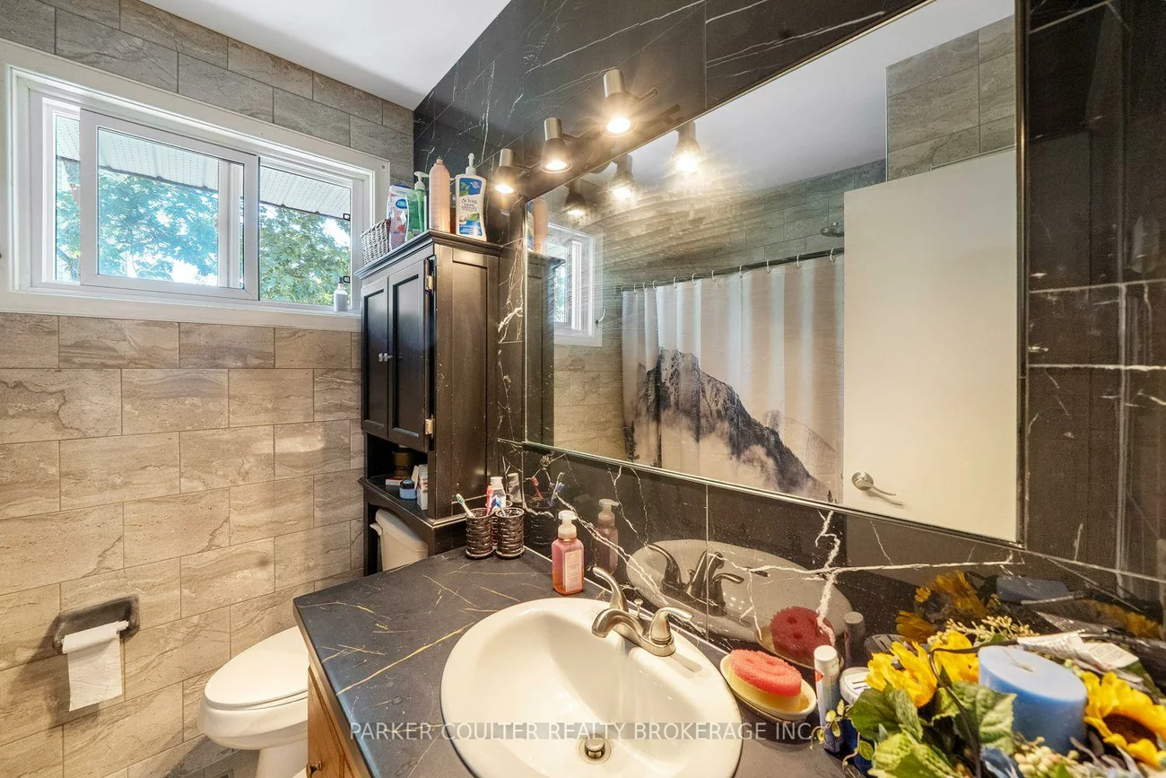 54, Ferris, Cundles East, Barrie