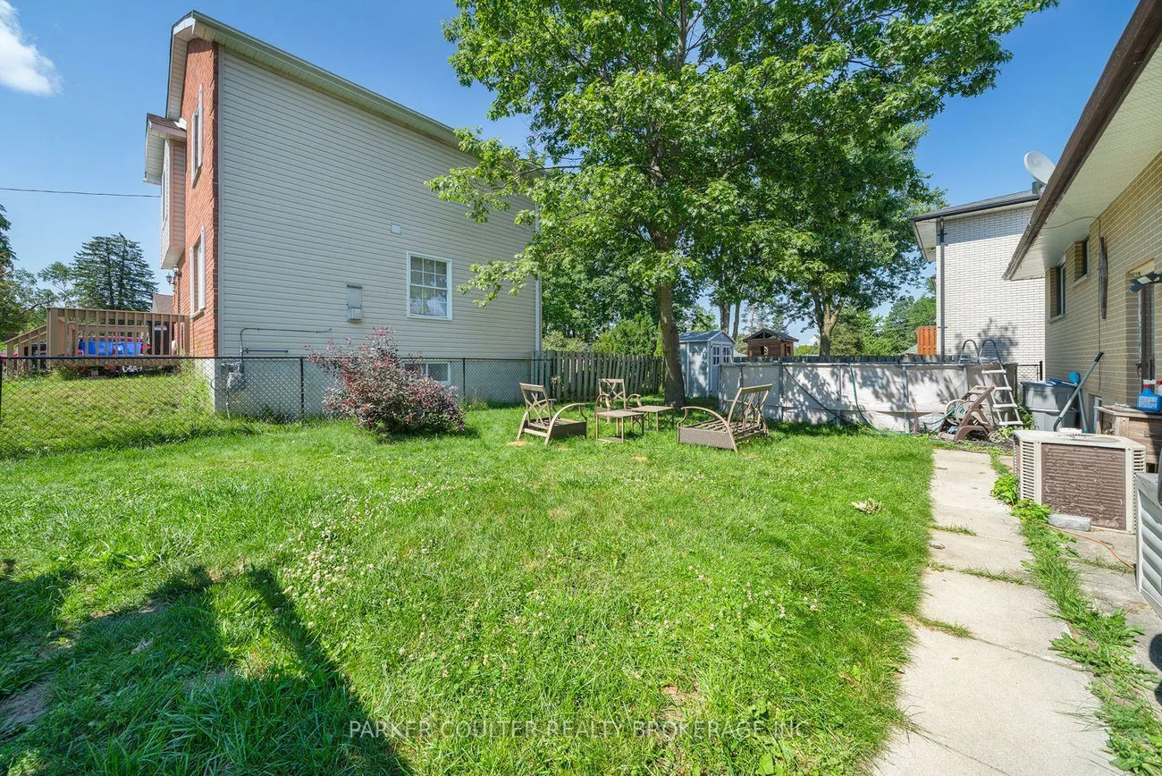 54, Ferris, Cundles East, Barrie