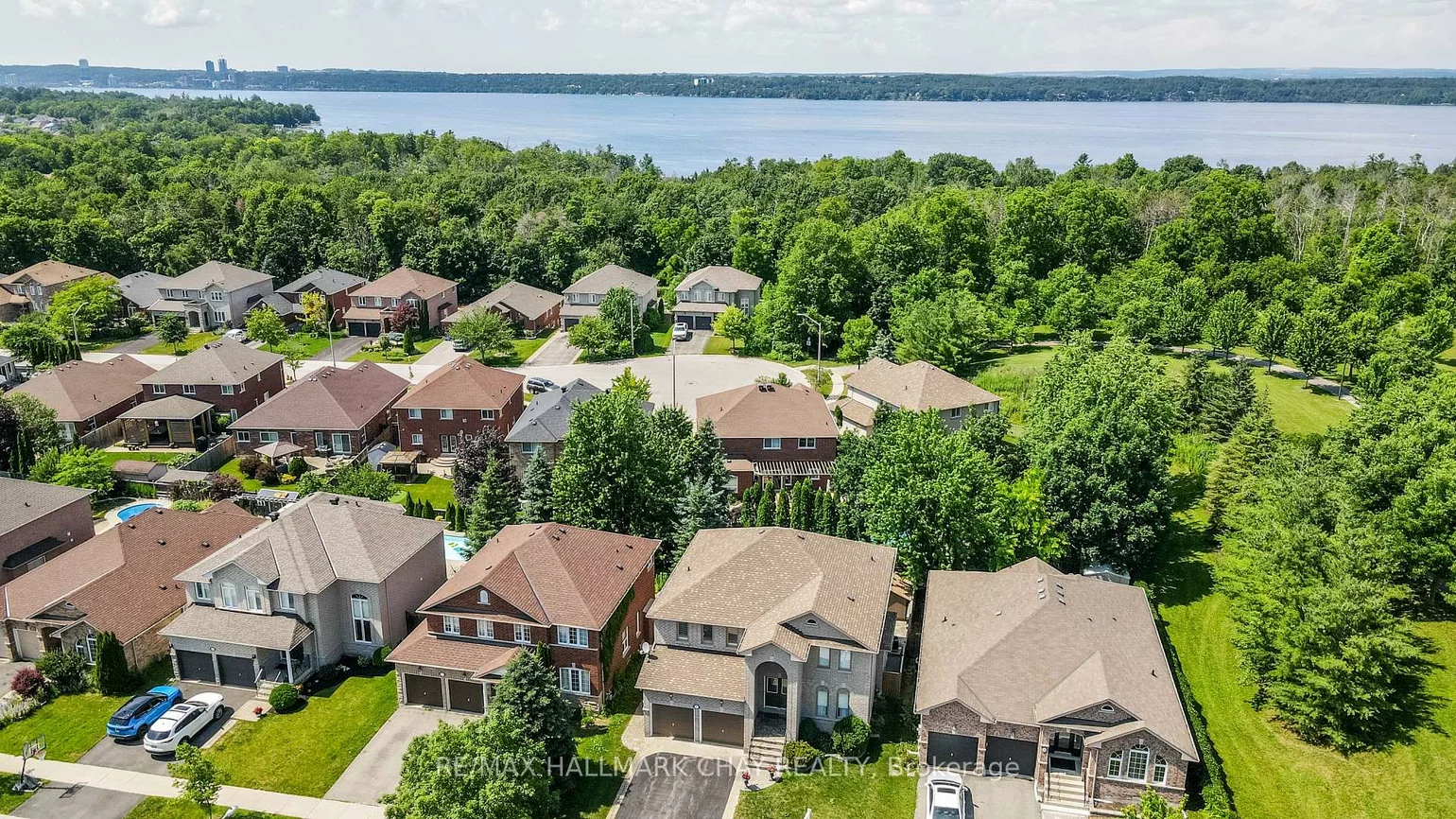 14, Imperial Crown, Innis-Shore, Barrie