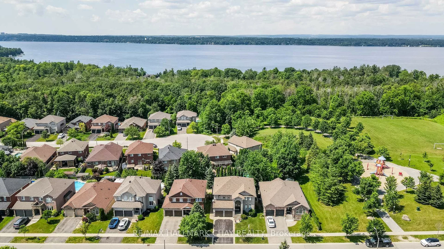 14, Imperial Crown, Innis-Shore, Barrie