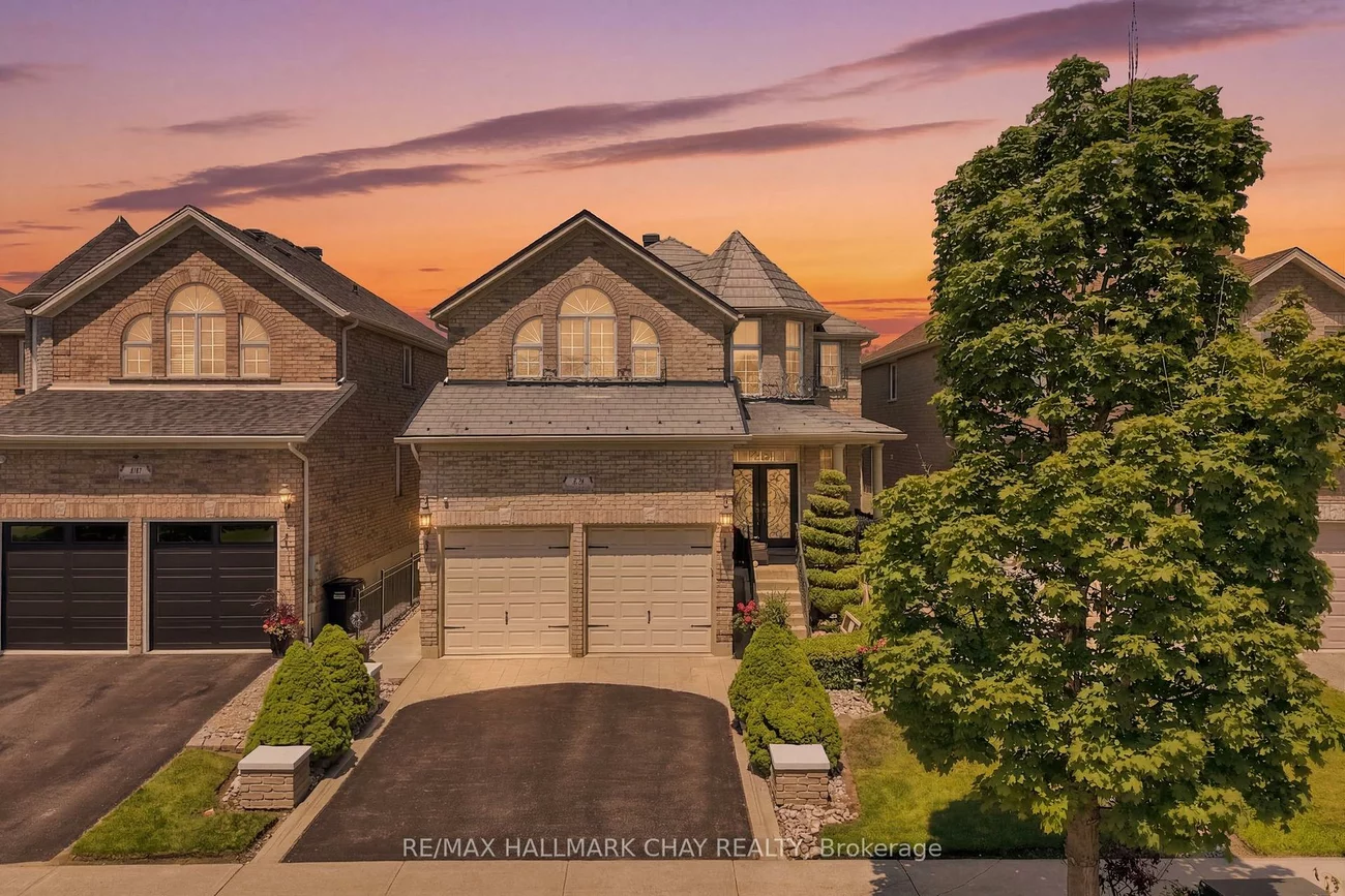 12, Parisian, Innis-Shore, Barrie