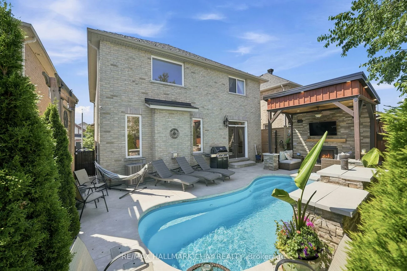 12, Parisian, Innis-Shore, Barrie
