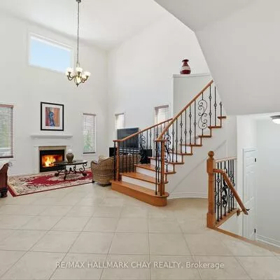 12, Parisian, Innis-Shore, Barrie