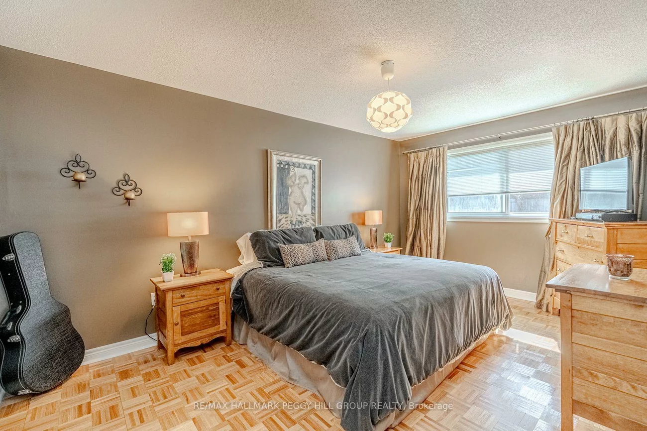 1, Valley View, Bayshore, Barrie