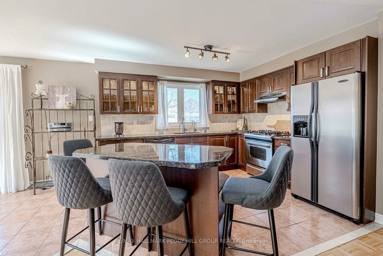 1, Valley View, Bayshore, Barrie