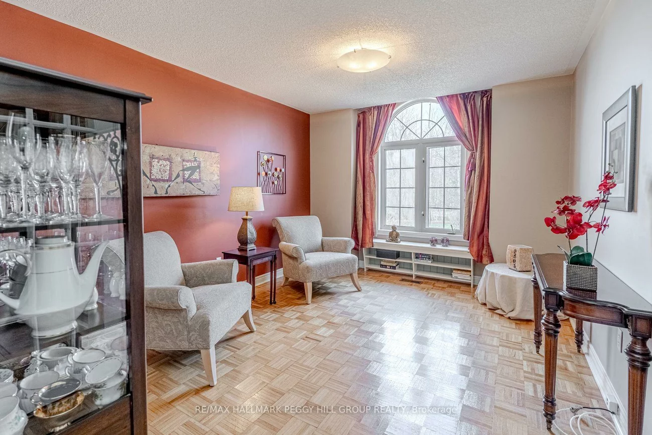 1, Valley View, Bayshore, Barrie