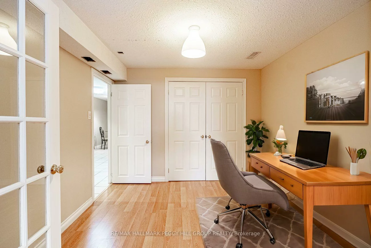 1, Valley View, Bayshore, Barrie