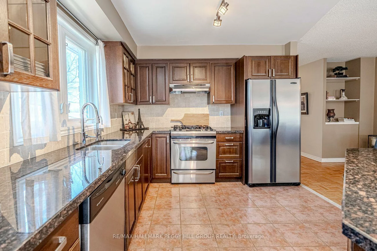 1, Valley View, Bayshore, Barrie