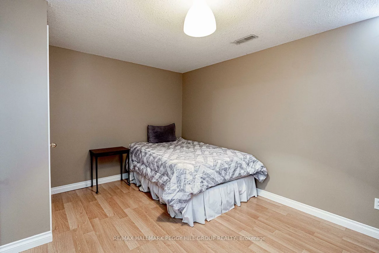 1, Valley View, Bayshore, Barrie