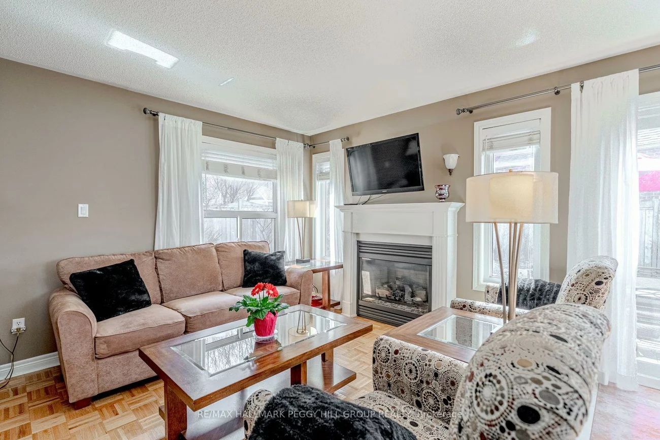 1, Valley View, Bayshore, Barrie