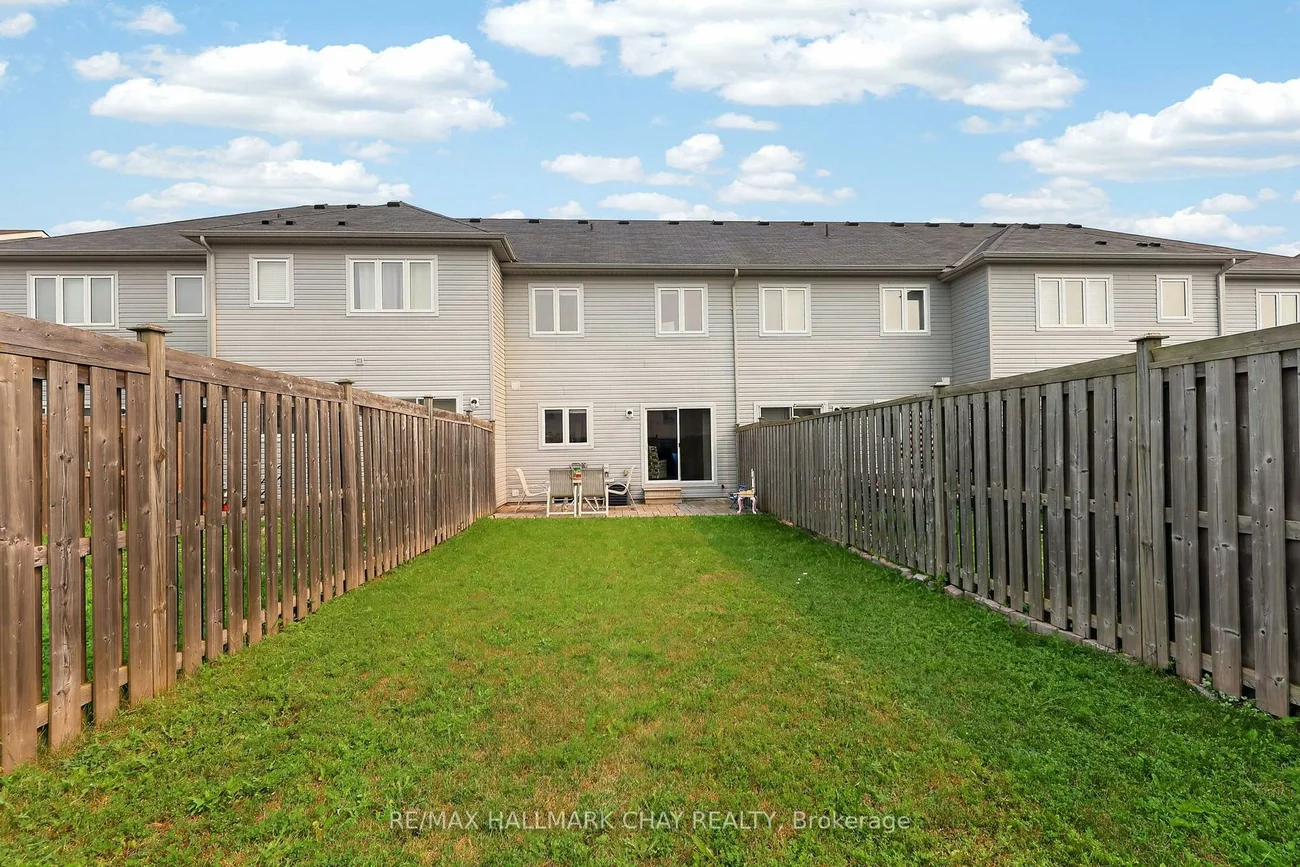 21, Pearcey, West Bayfield, Barrie