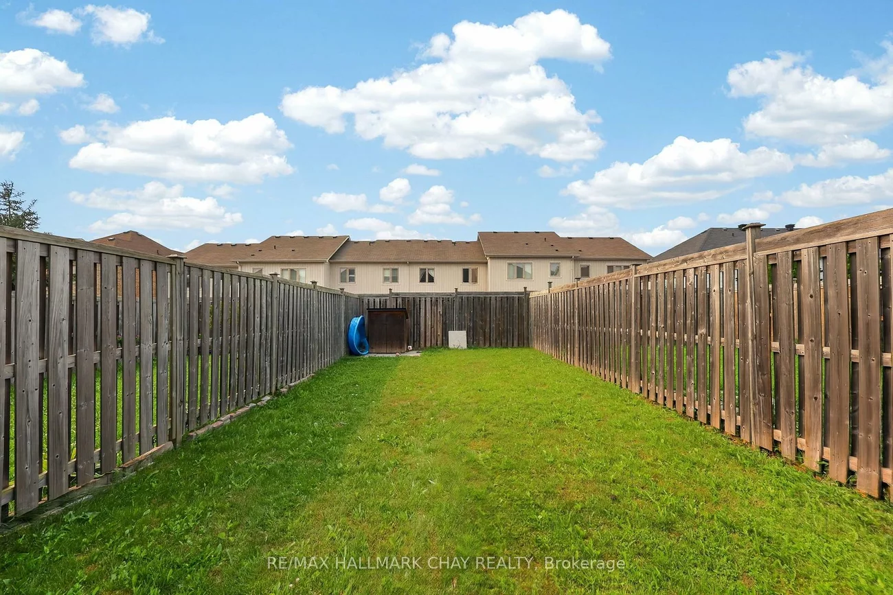 21, Pearcey, West Bayfield, Barrie